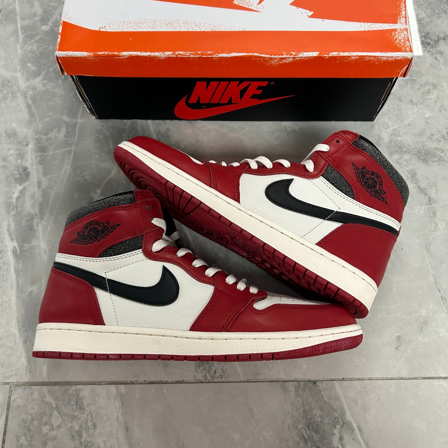 Jordan 1 Retro High OG Chicago Lost and Found (USED)
