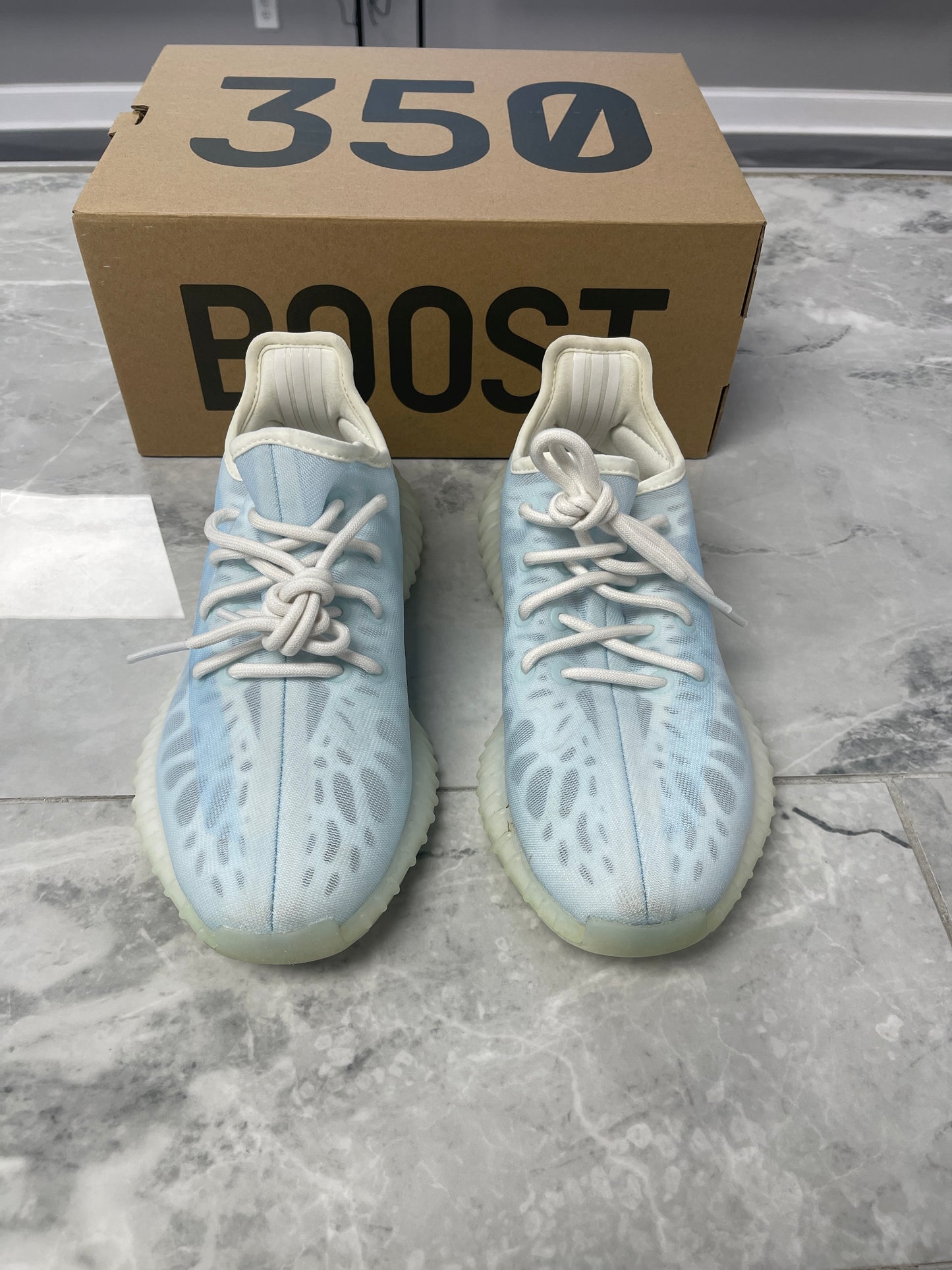 adidas Yeezy Boost 350 V2 Mono Ice (USED)