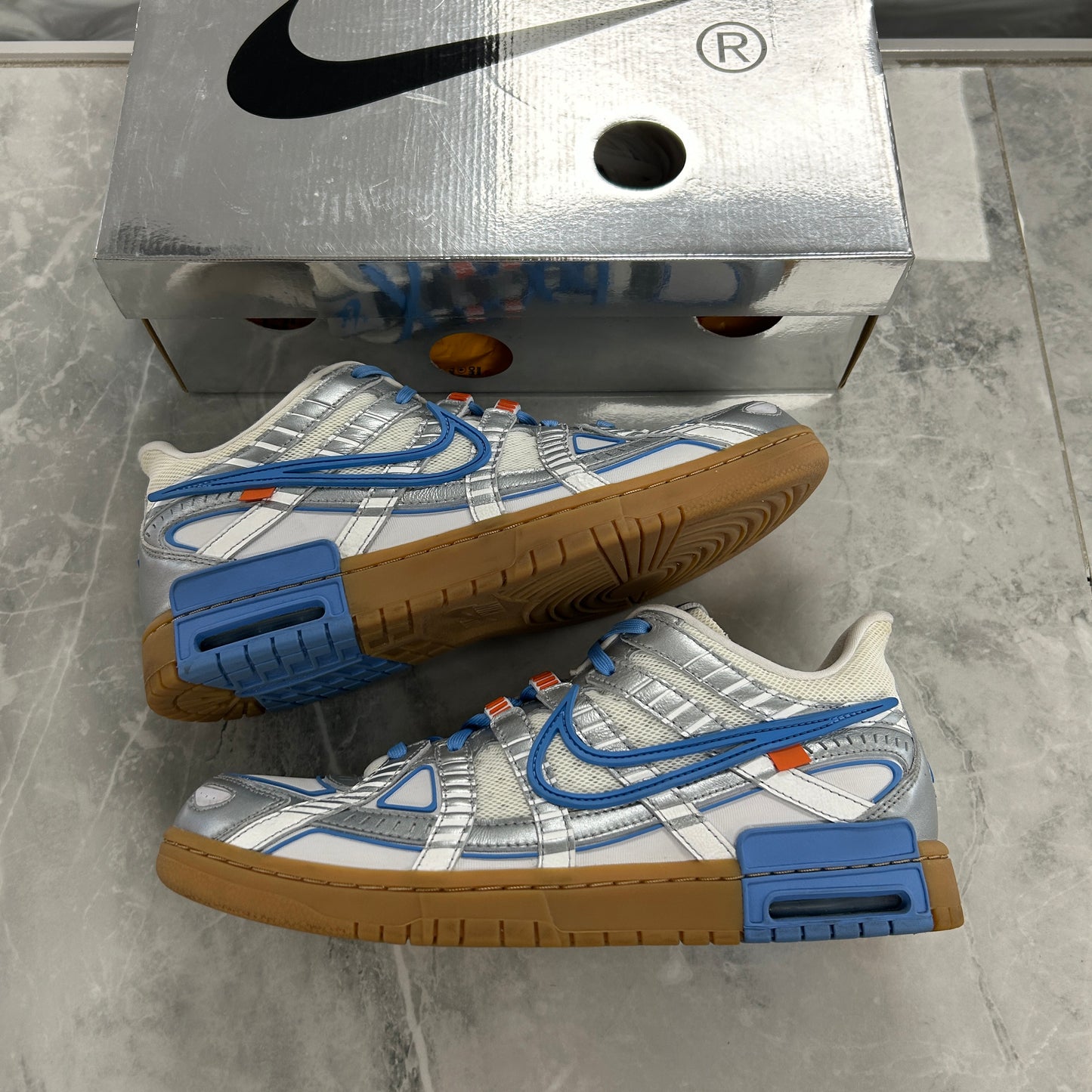 Nike Air Rubber Dunk Off-White UNC (USED)