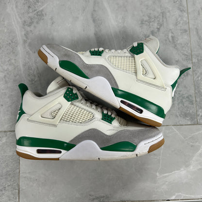 Air Jordan 4 Retro SB Pine Green (USED NO BOX)
