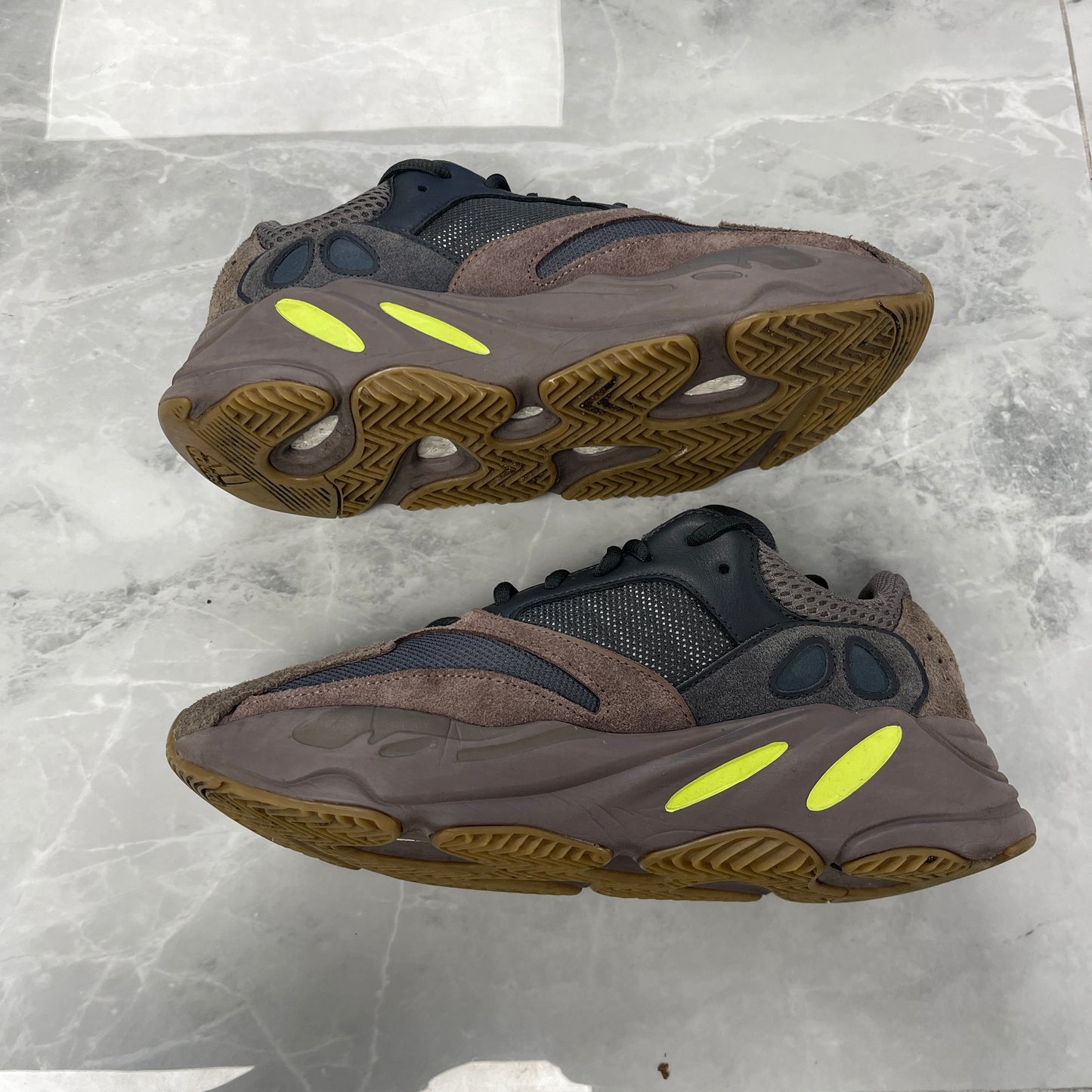 adidas Yeezy Boost 700 Mauve (USED NO BOX)