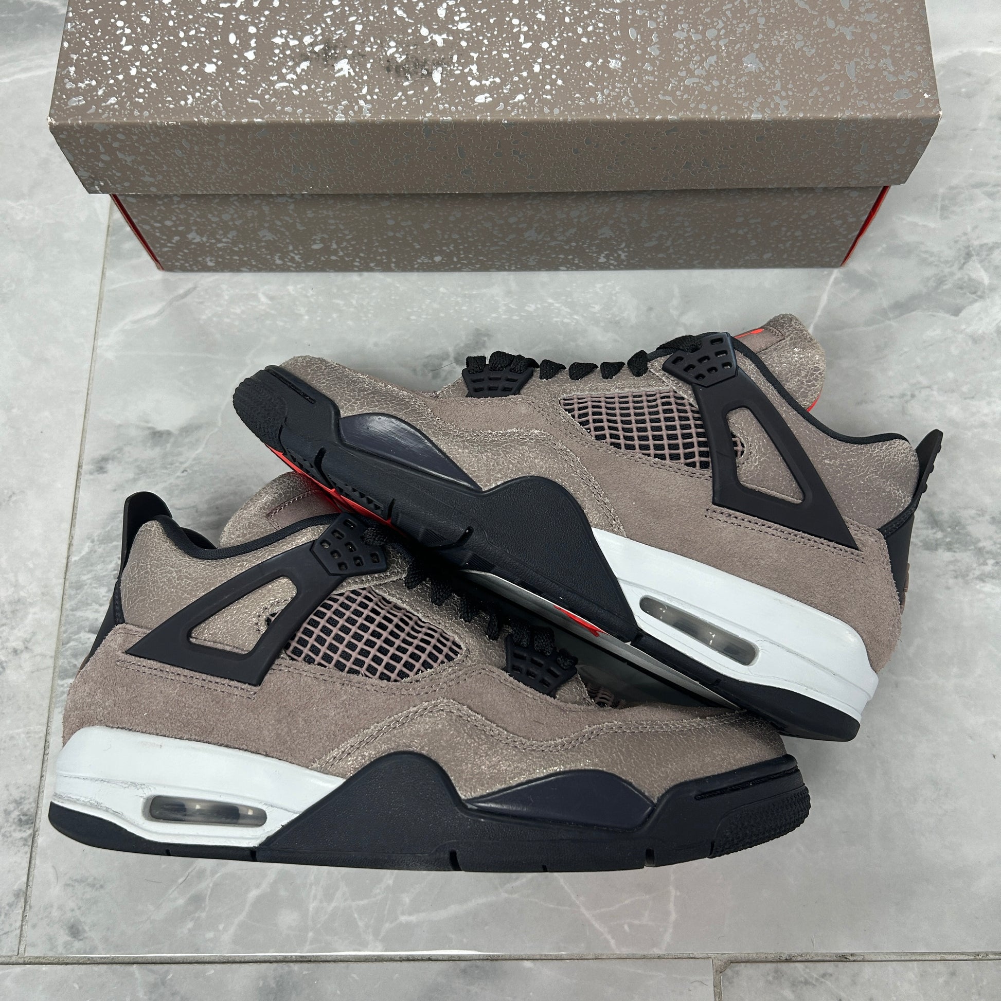 Jordan 4 Retro Taupe Haze - view 2
