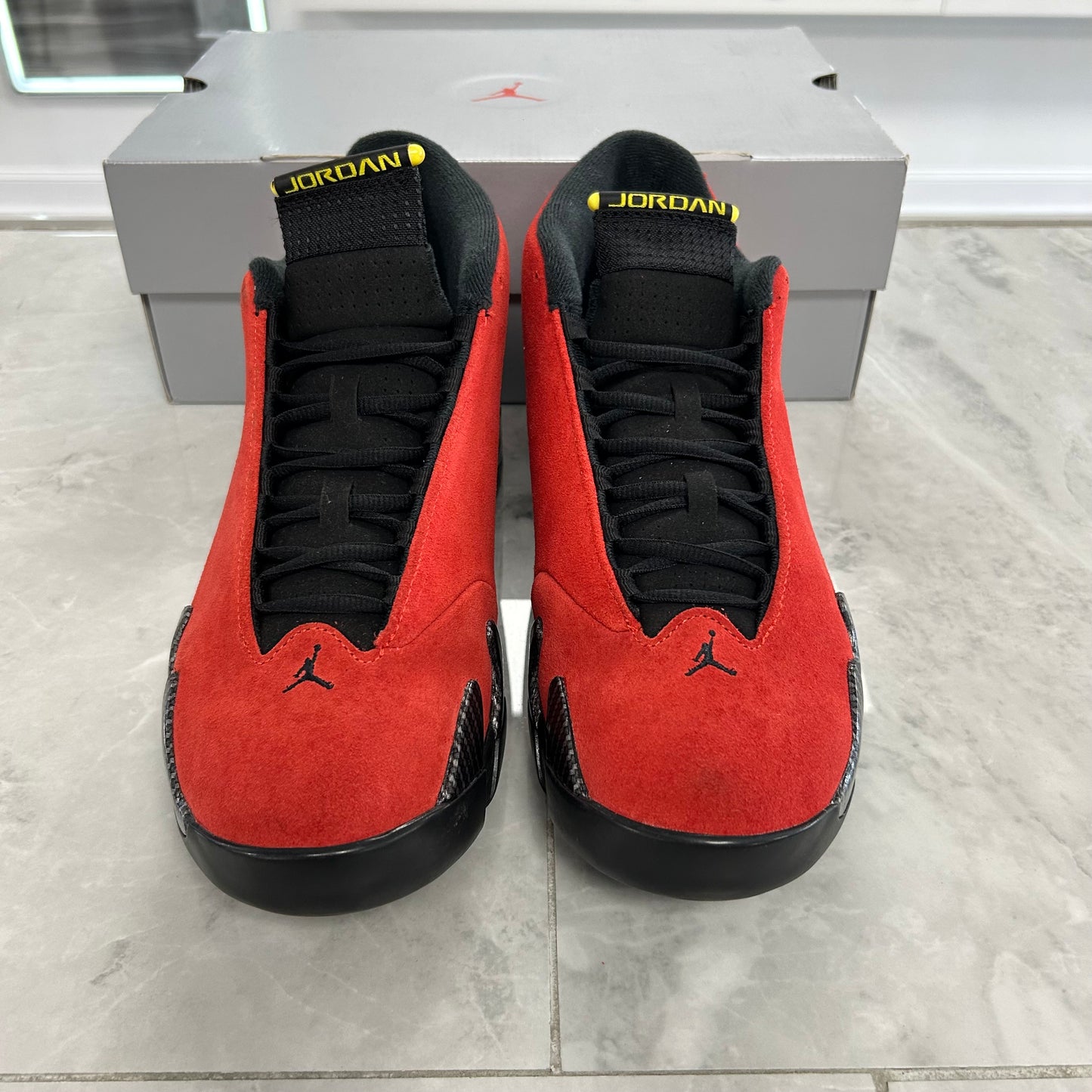 Air Jordan 14 Retro Ferrari (2025)(USED)