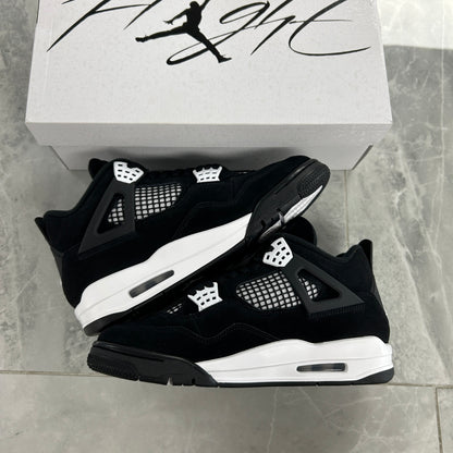 Jordan 4 Retro White Thunder (Used)