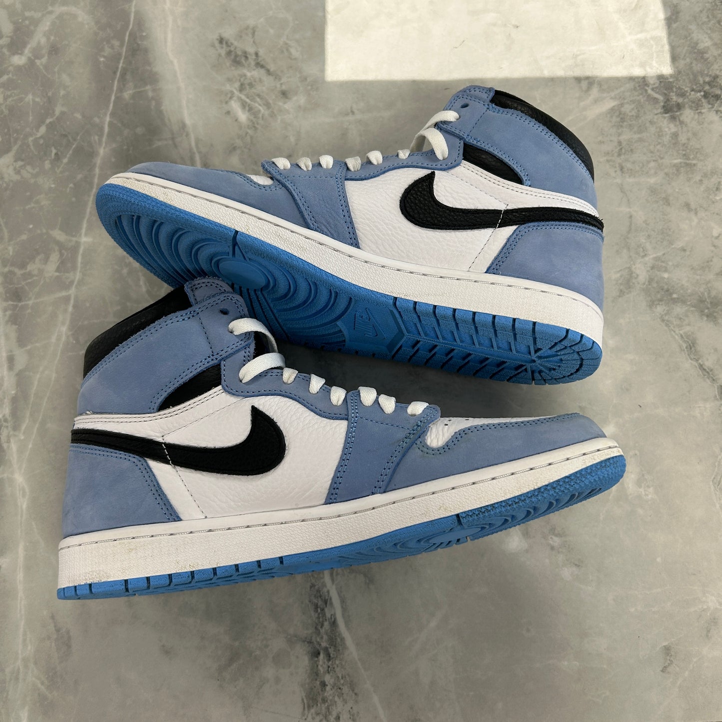 Jordan 1 Retro High OG University Blue (USED NO BOX)