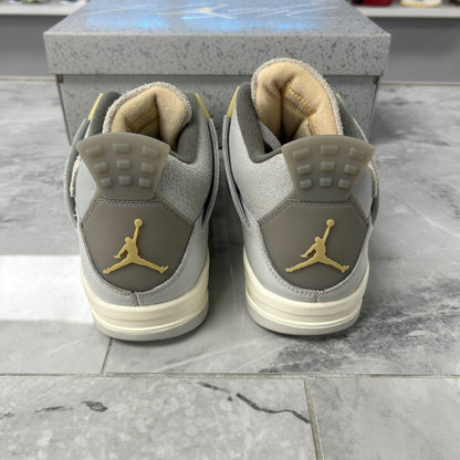 Jordan 4 Retro SE Craft Photon Dust (USED)