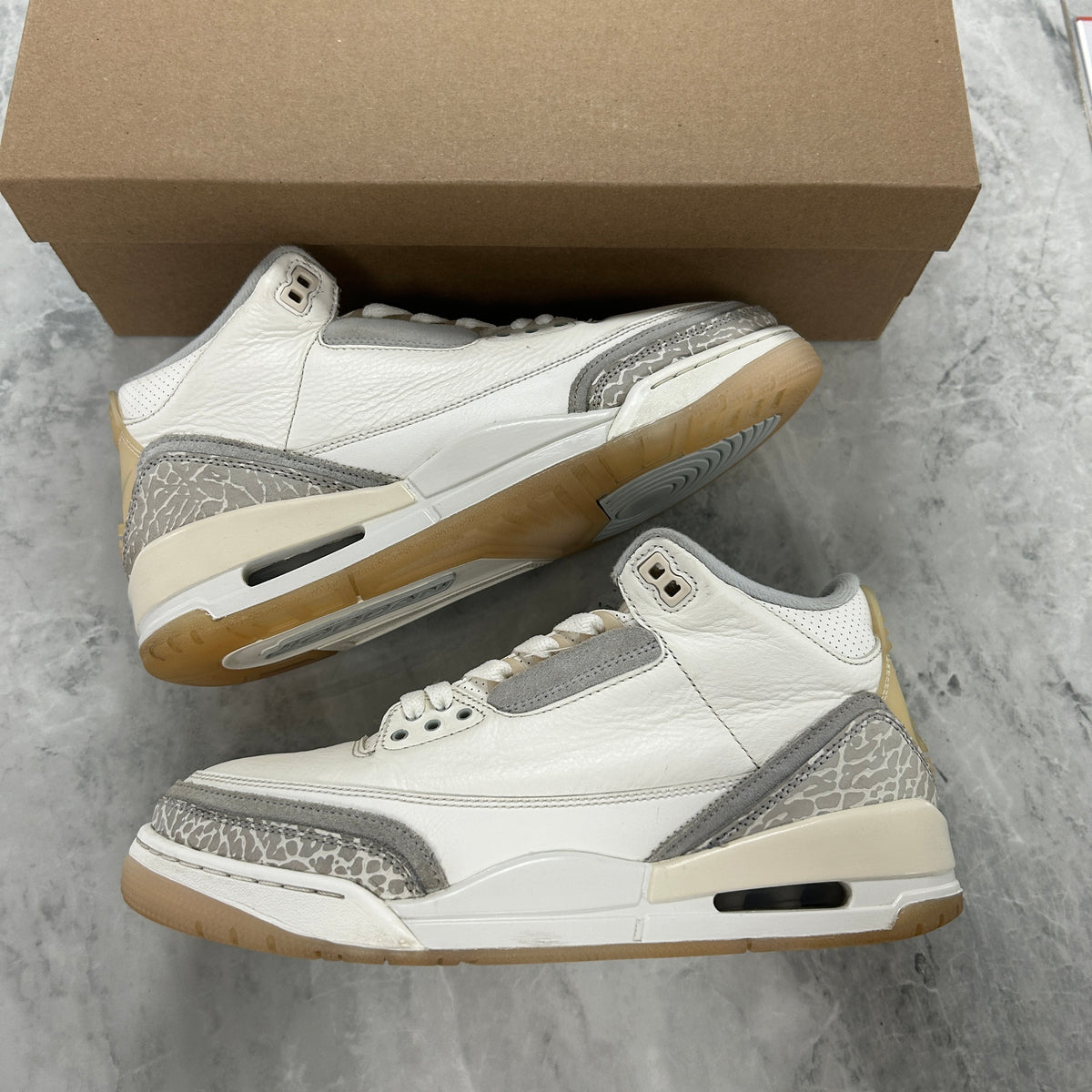 (SZ 9M)(USED NO BOX) Jordan 3 Retro Craft Ivory