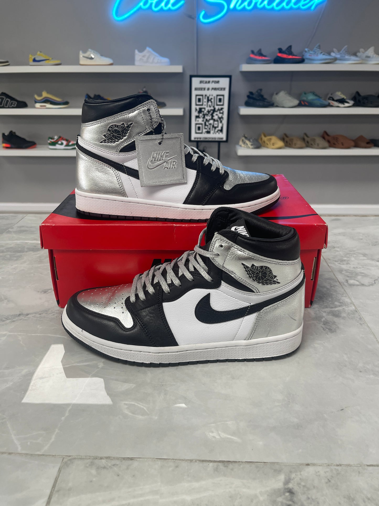 Jordan 1 Retro High Silver Toe (Used)