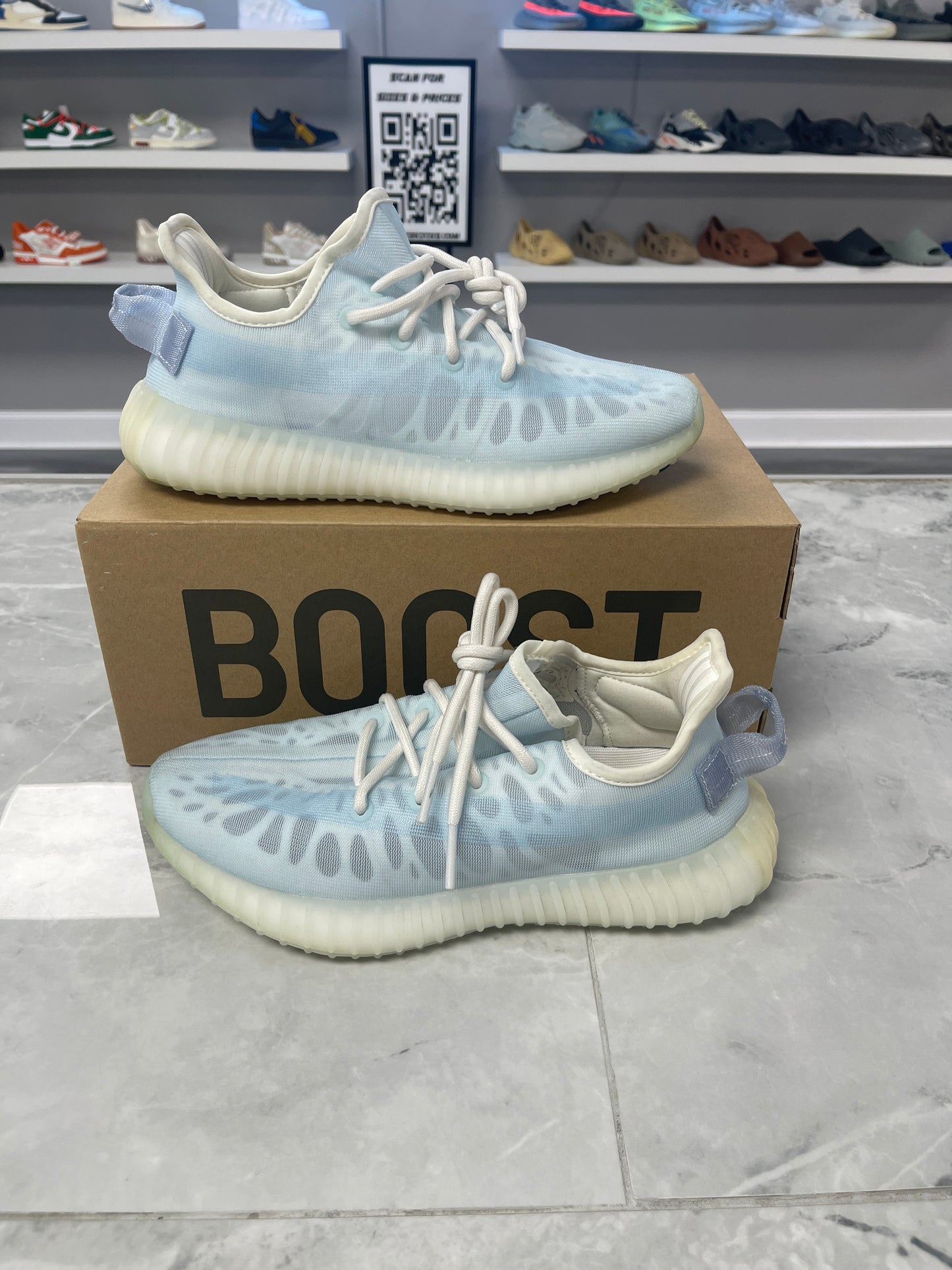 adidas Yeezy Boost 350 V2 Mono Ice (USED)