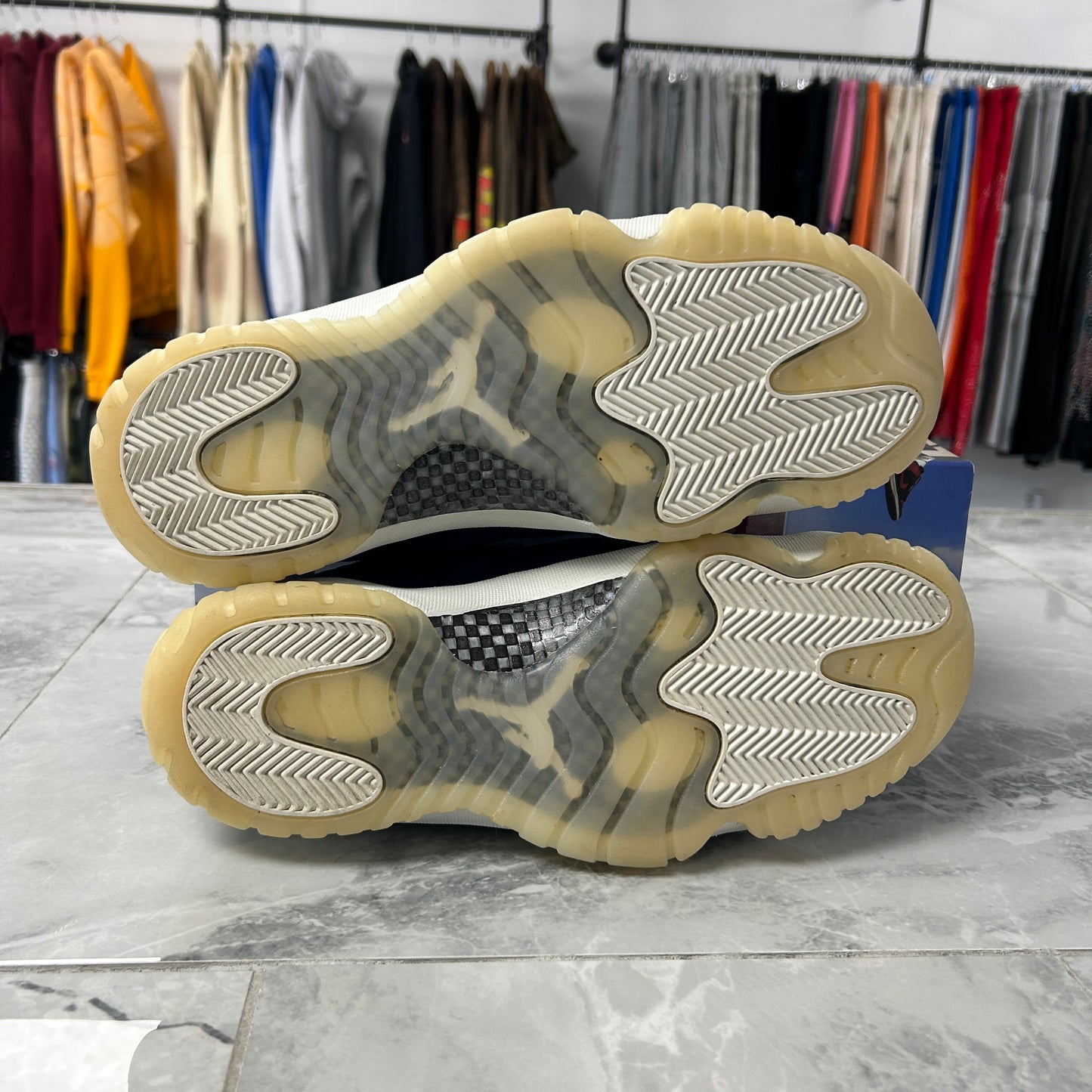 Jordan 11 Retro Low RE2PECT (USED)