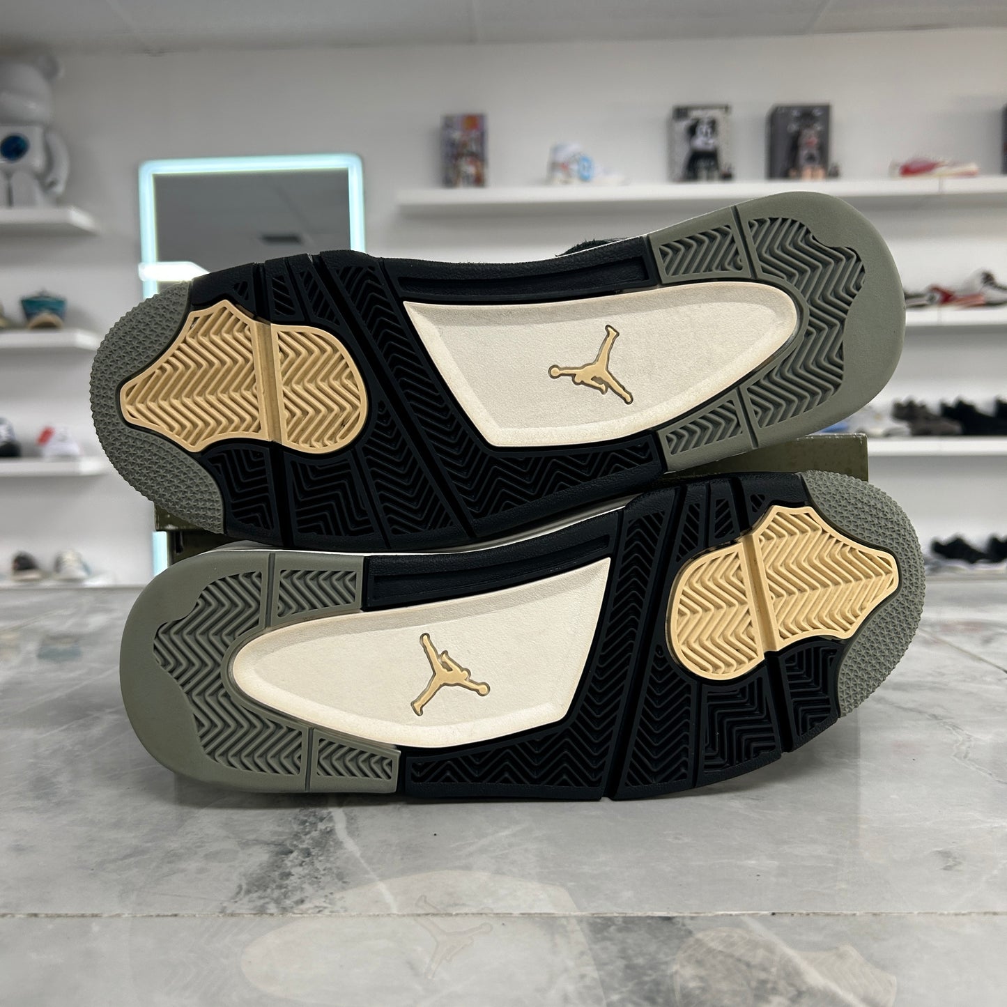 Jordan 4 Retro SE Craft Medium Olive - view 6