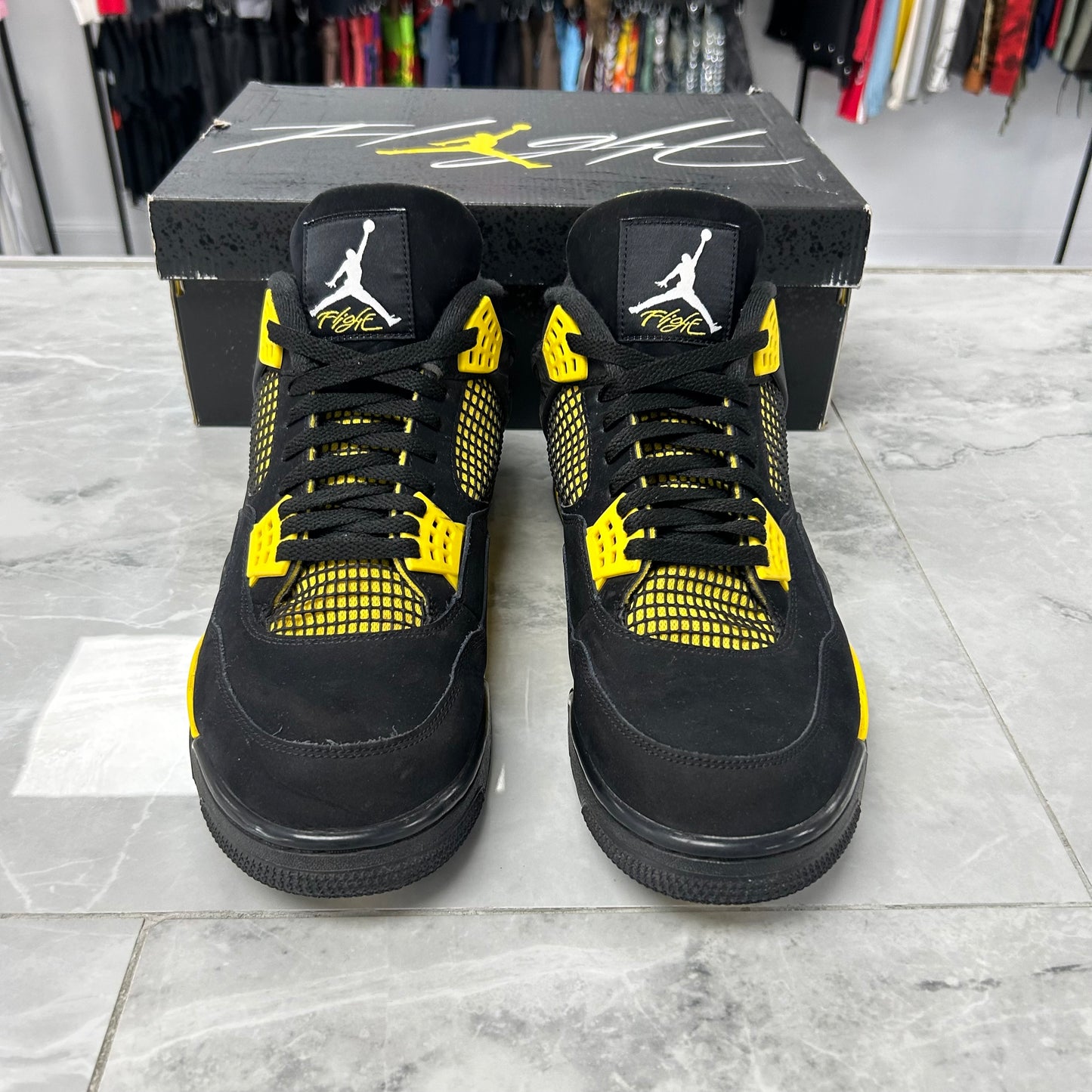 Jordan 4 Retro Thunder (2023)(USED)