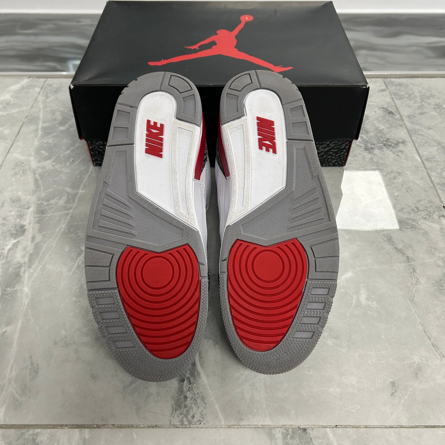 Jordan 3 Retro Fire Red (2022)(USED)