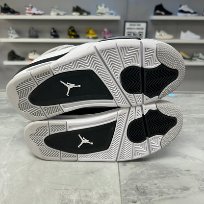Jordan 4 Retro Military Black (DEFECT)