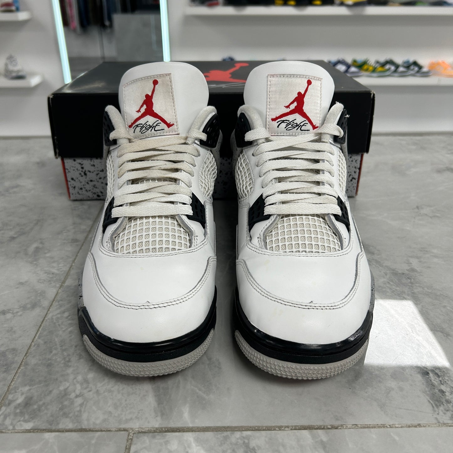 Jordan 4 Retro OG White Cement (2025) (USED)