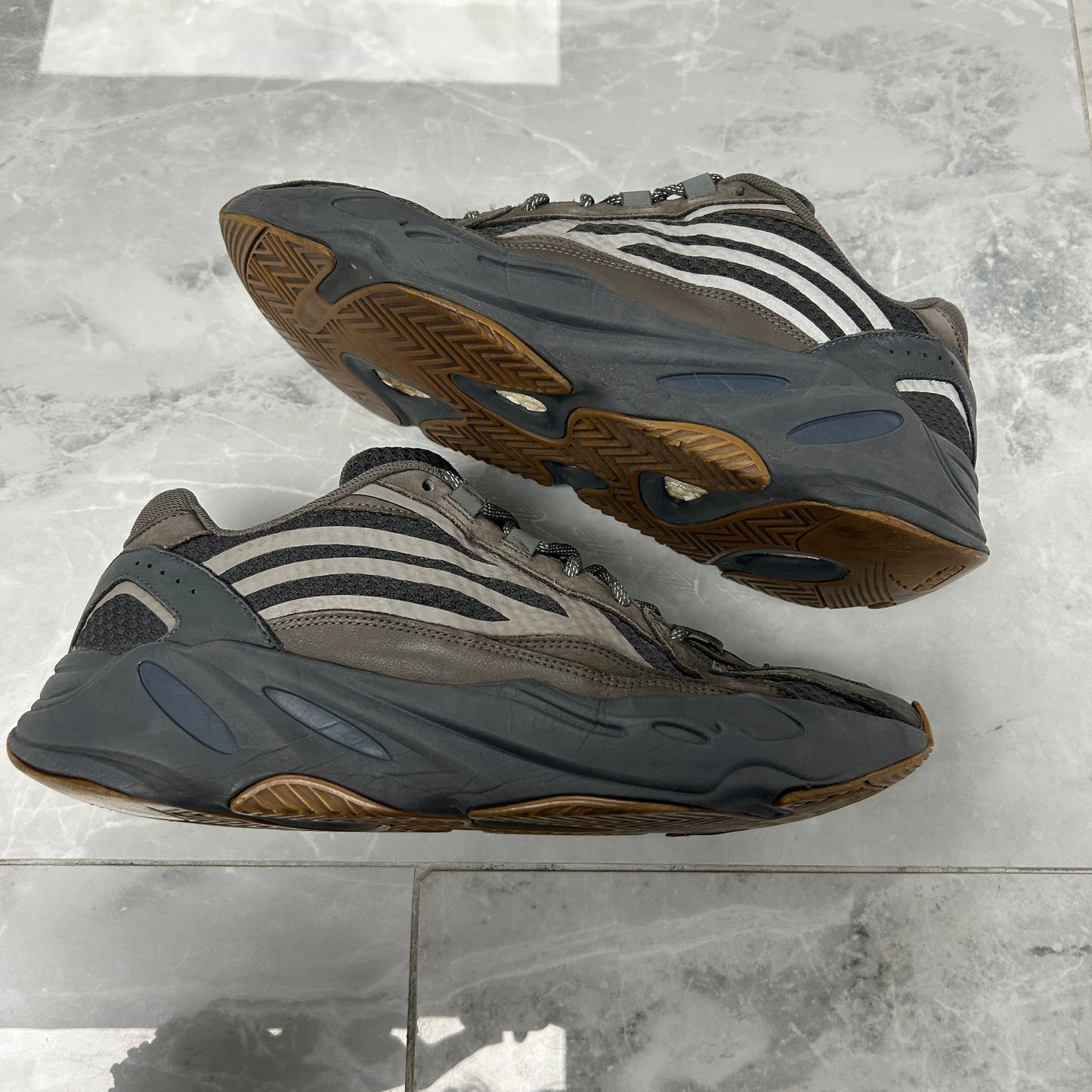 adidas Yeezy Boost 700 V2 Geode (USED NO BOX)