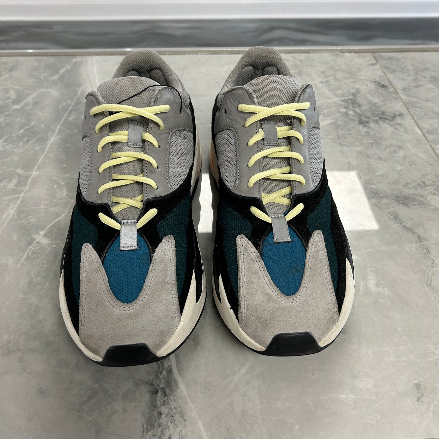 adidas Yeezy Boost 700
Wave Runner (USED NO BOX)
