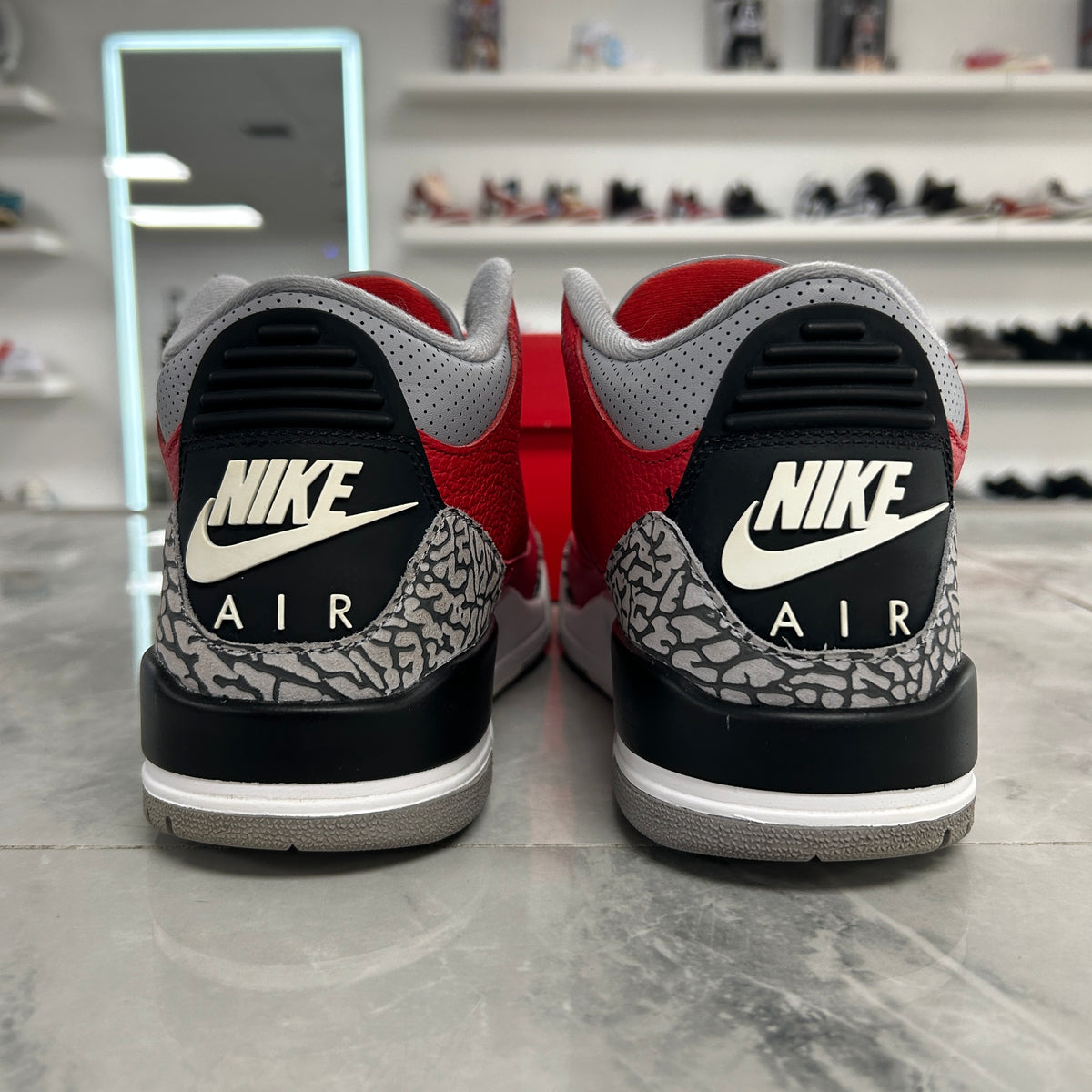 Jordan 3 Retro SE Unite Fire Red - view 5