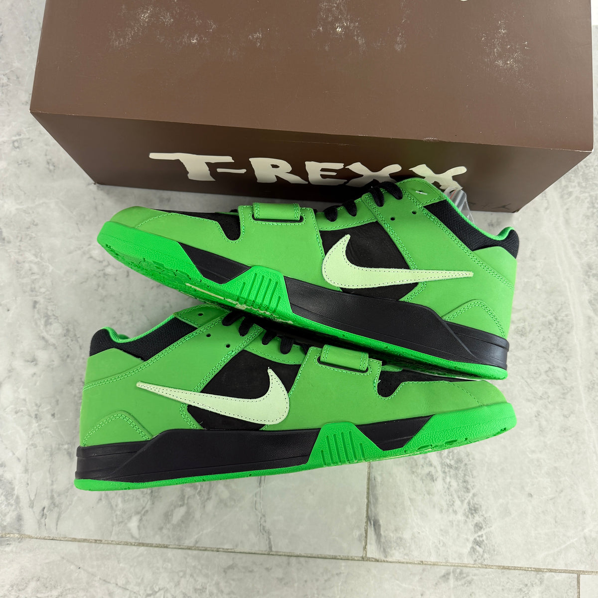 Jordan CJ1 T-Rexx Travis Scott Green Spark