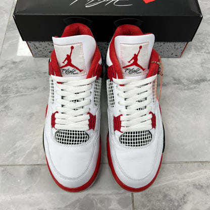 Air Jordan 4 Retro OG Fire Red
2020 (USED)