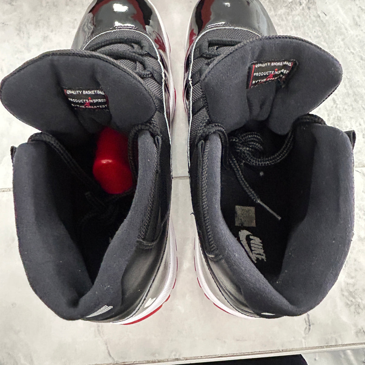 Air Jordan 11 Retro Bred 2019 (USED)