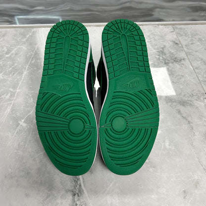 Jordan 1 Retro High OG Pine Green 2.0 (USED NO BOX)