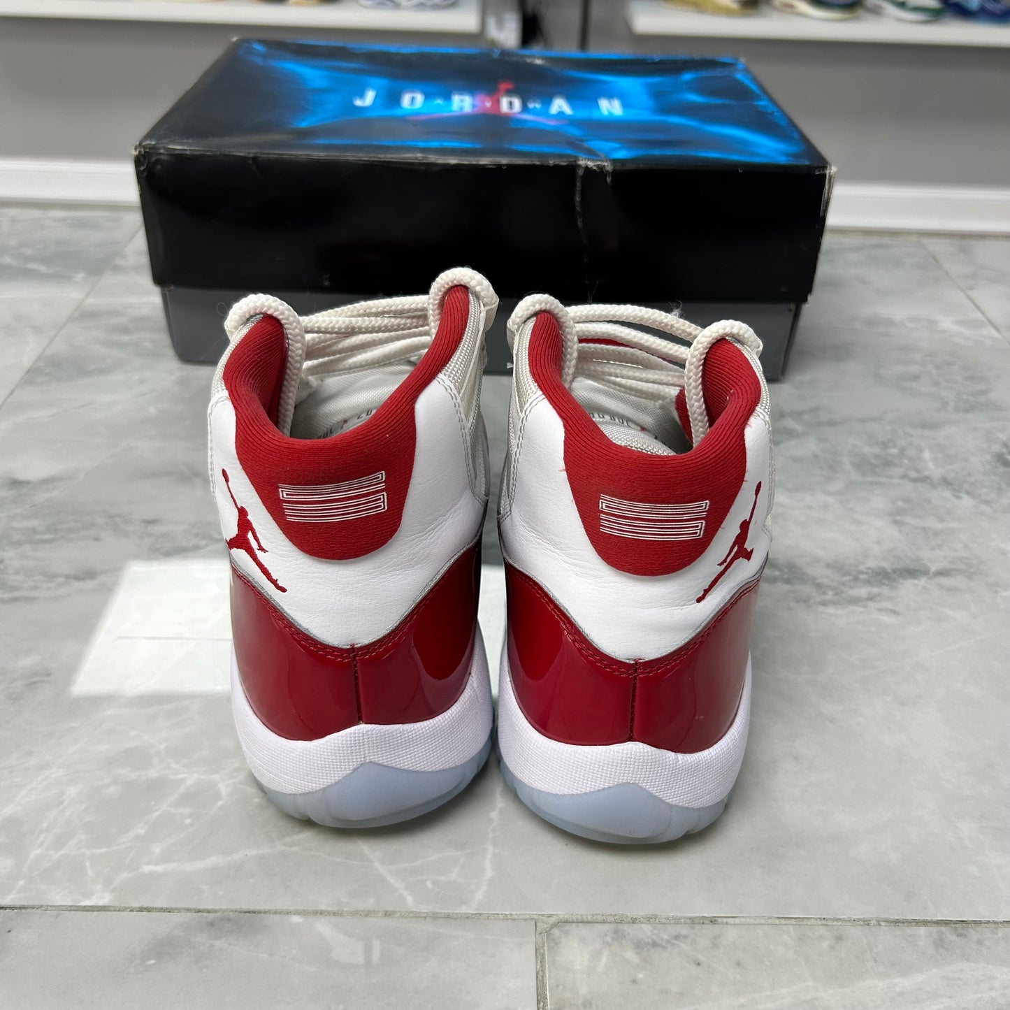 Jordan 11 Retro Cherry (2022)(USED)