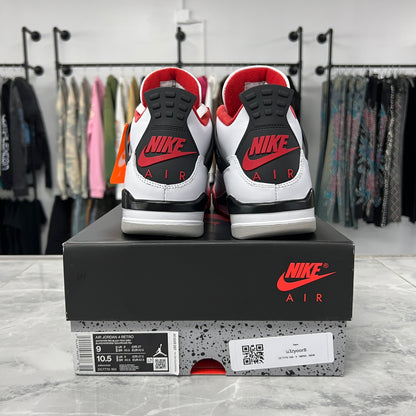 Air Jordan 4 Retro OG Fire Red
2020 (USED)