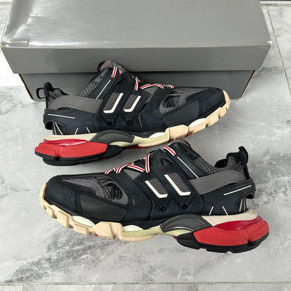 Balenciaga Track Trainer Black
Red (Used)