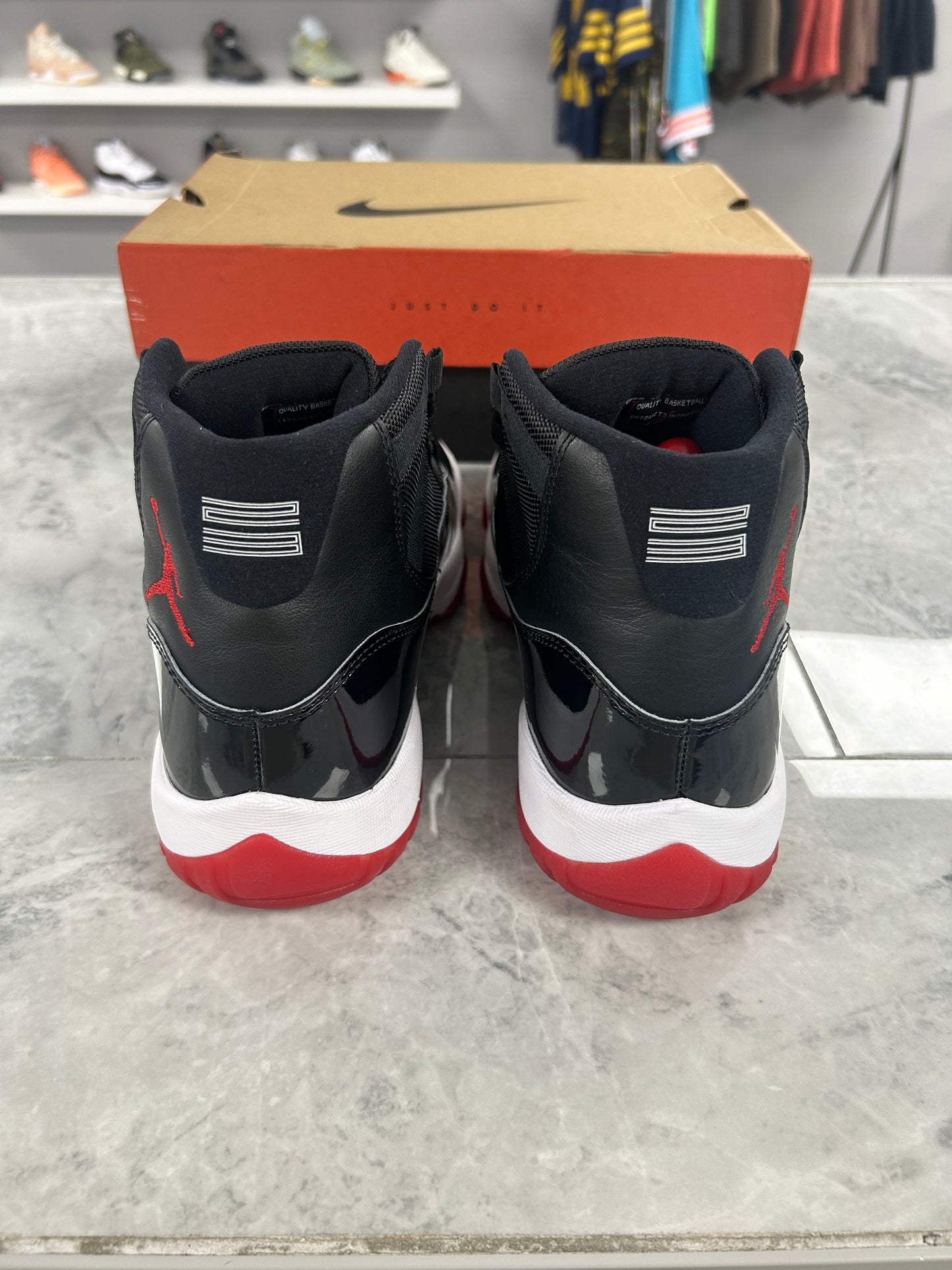 Jordan 11 Retro Playoffs Bred (2019)(USED)