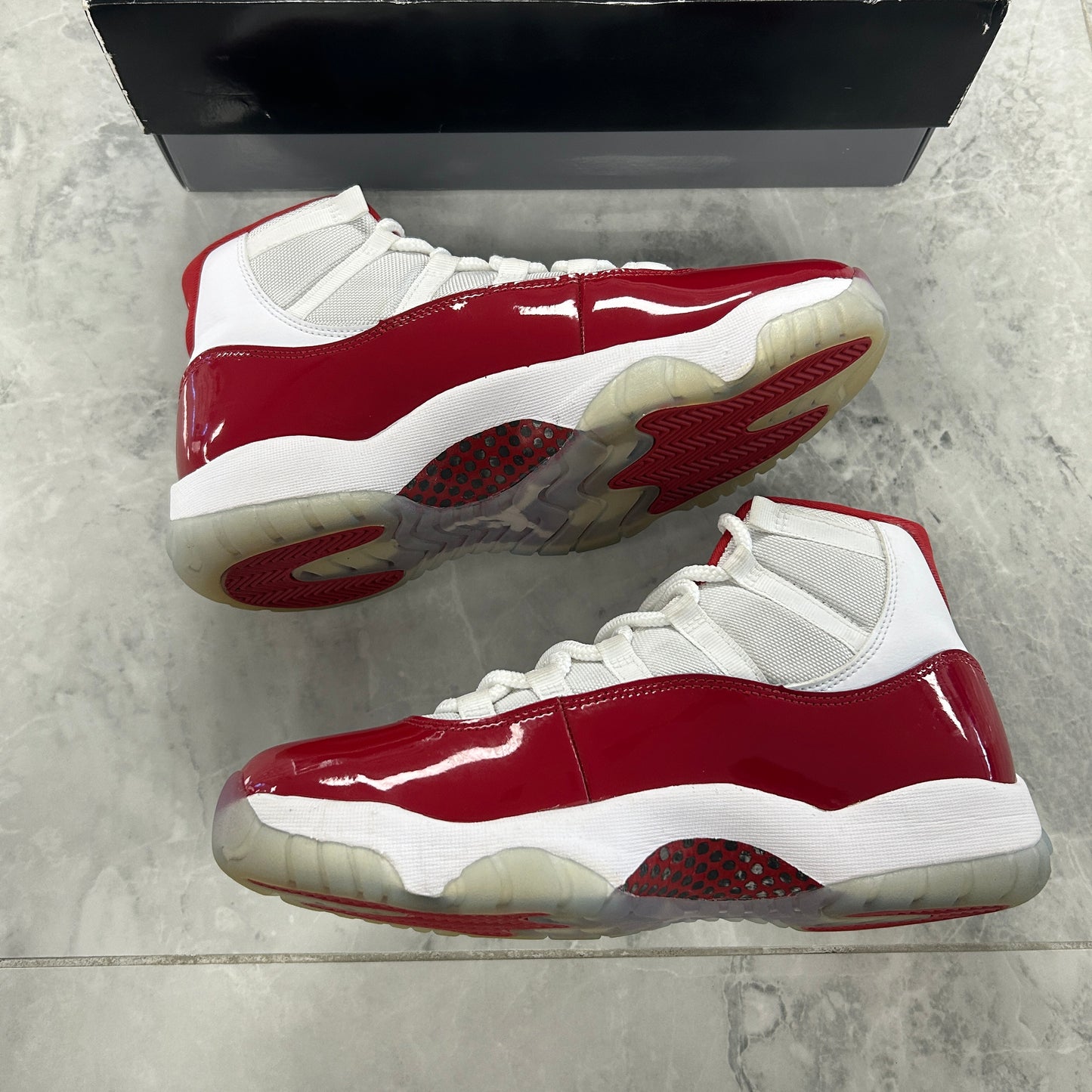 Jordan 11 Retro Cherry (USED)