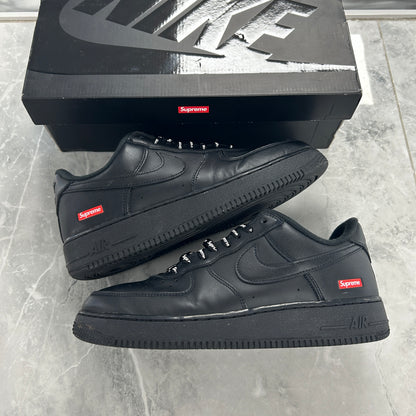 (SZ 9.5M)(USED) Nike Air Force 1 Low Supreme Black