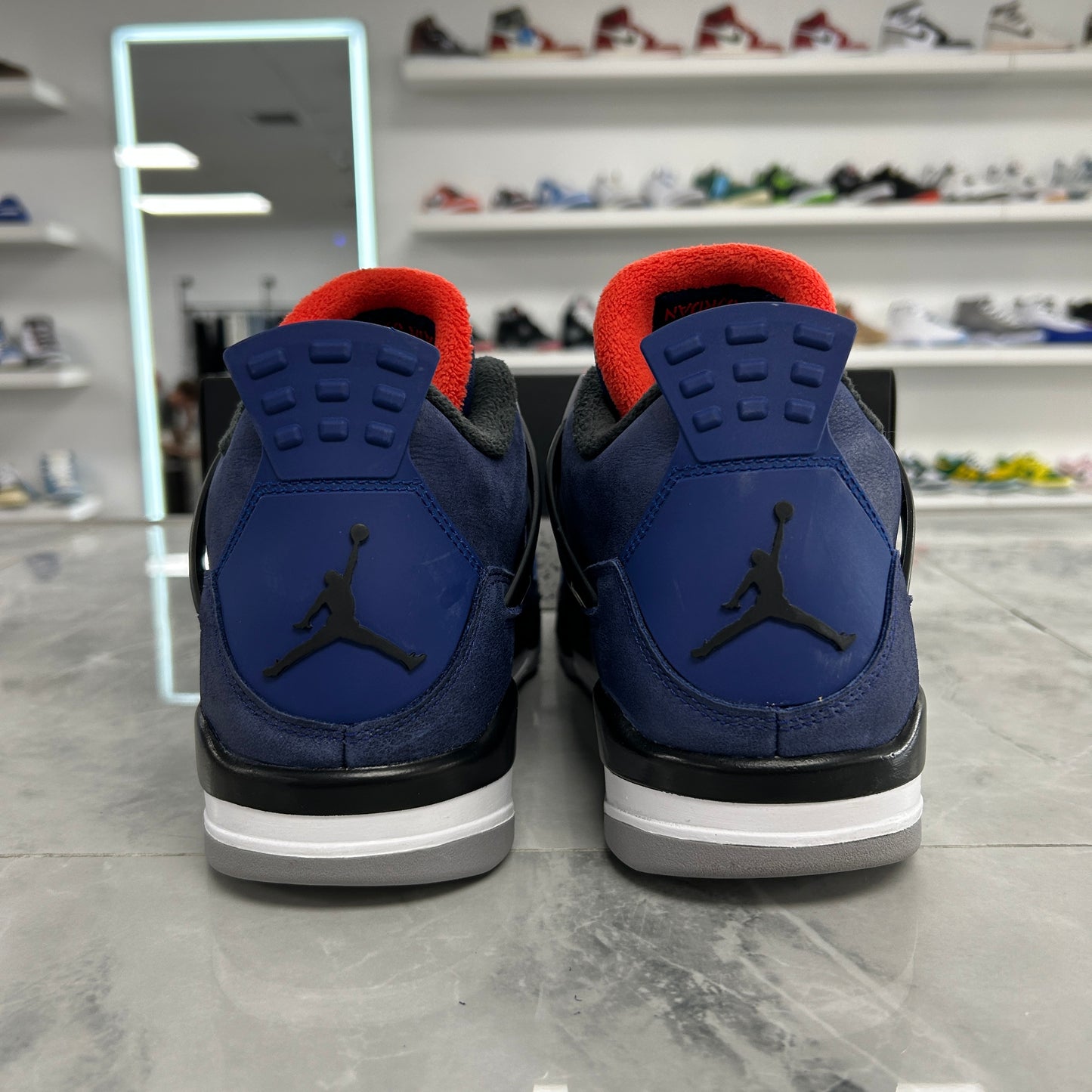 Air Jordan 4 Retro Winter Loyal
Blue (Used)