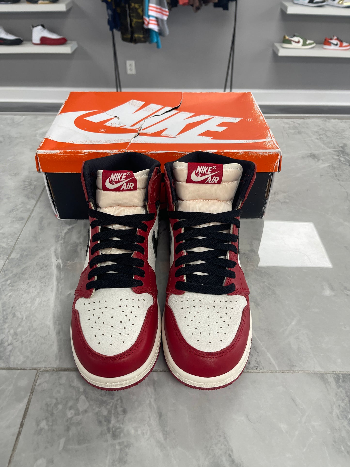 Jordan 1 Retro High OG Chicago Lost and Found (USED)