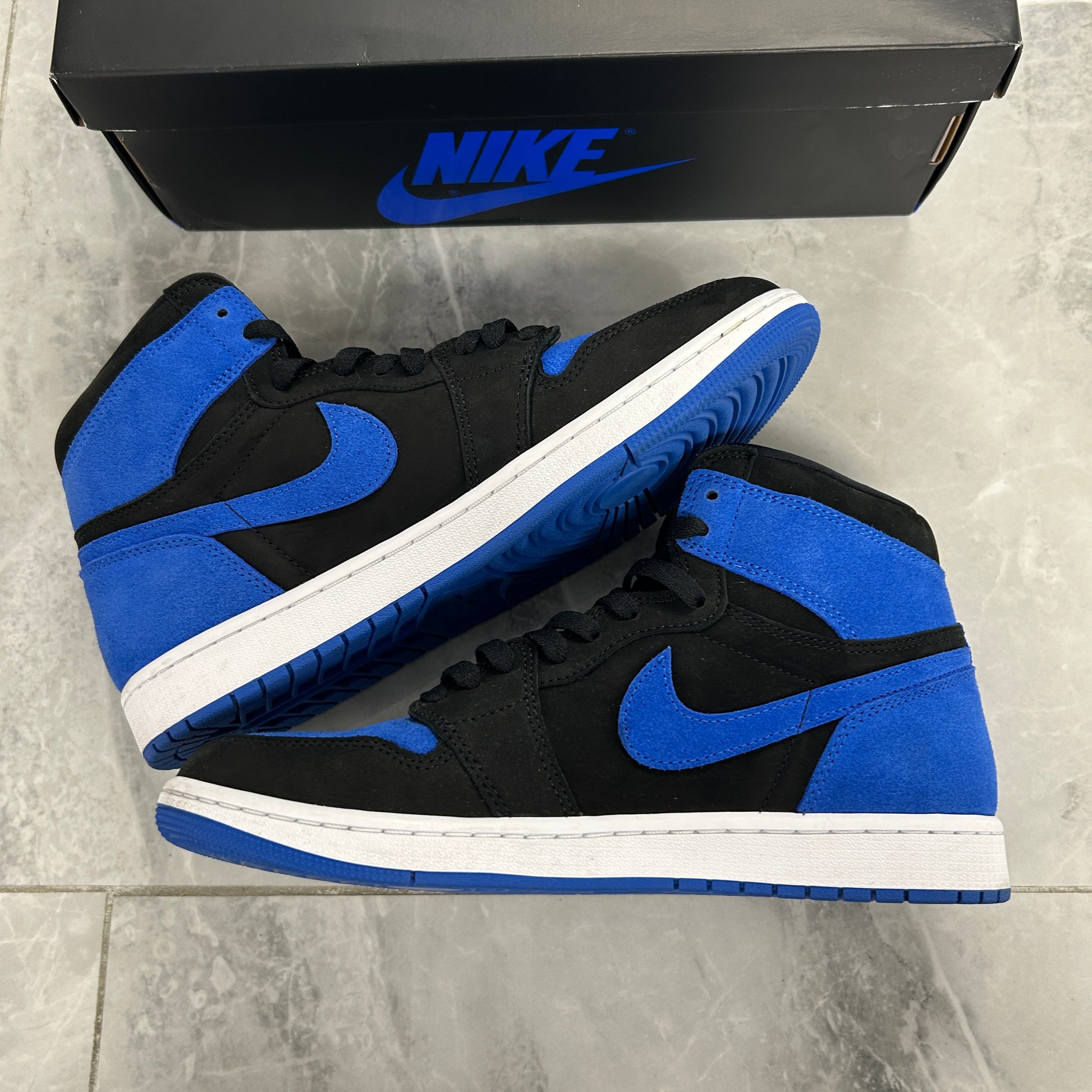 Air Jordan 1 Retro High OG Royal Reimagined — view 3