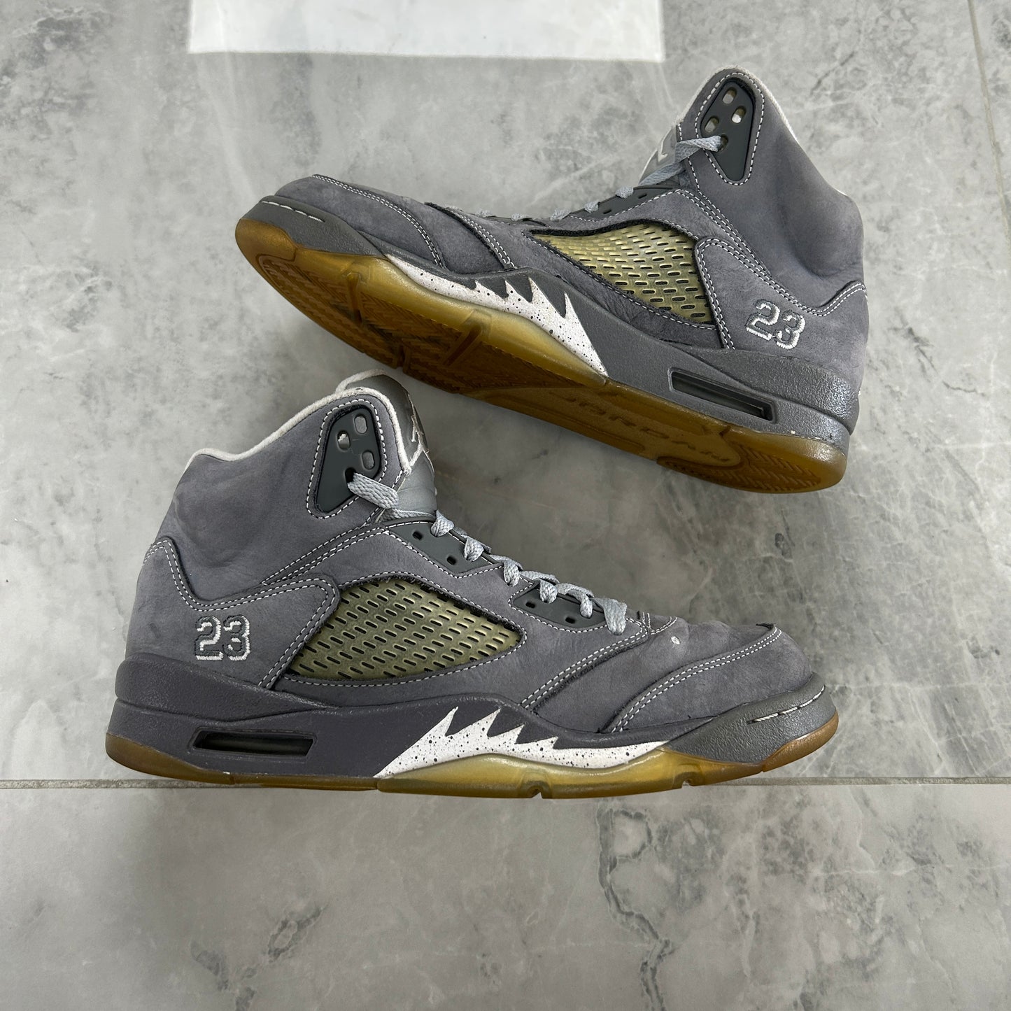 Jordan 5 Retro Wolf Grey (USED NO BOX)