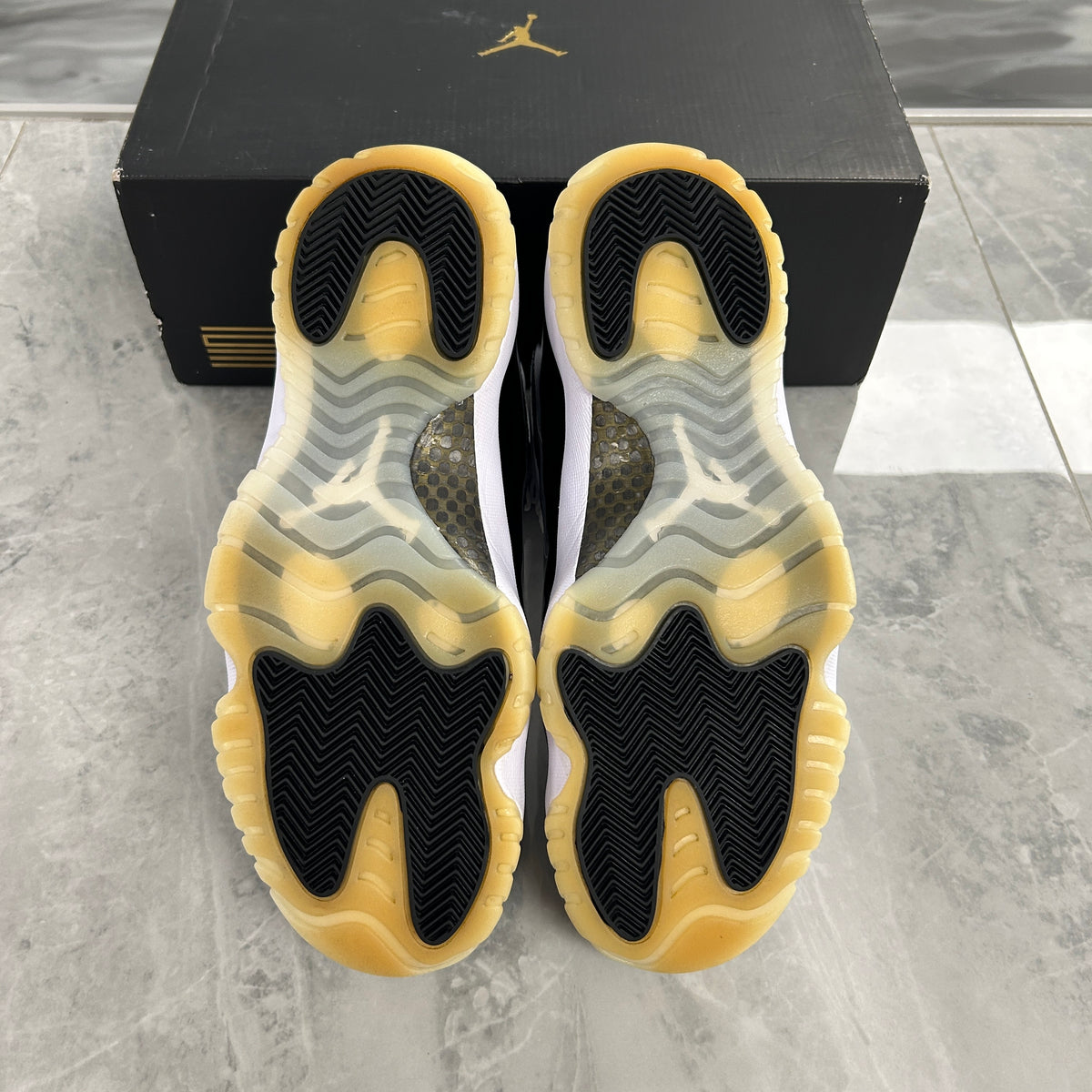 Air Jordan 11 Retro DMP Gratitude - view 6