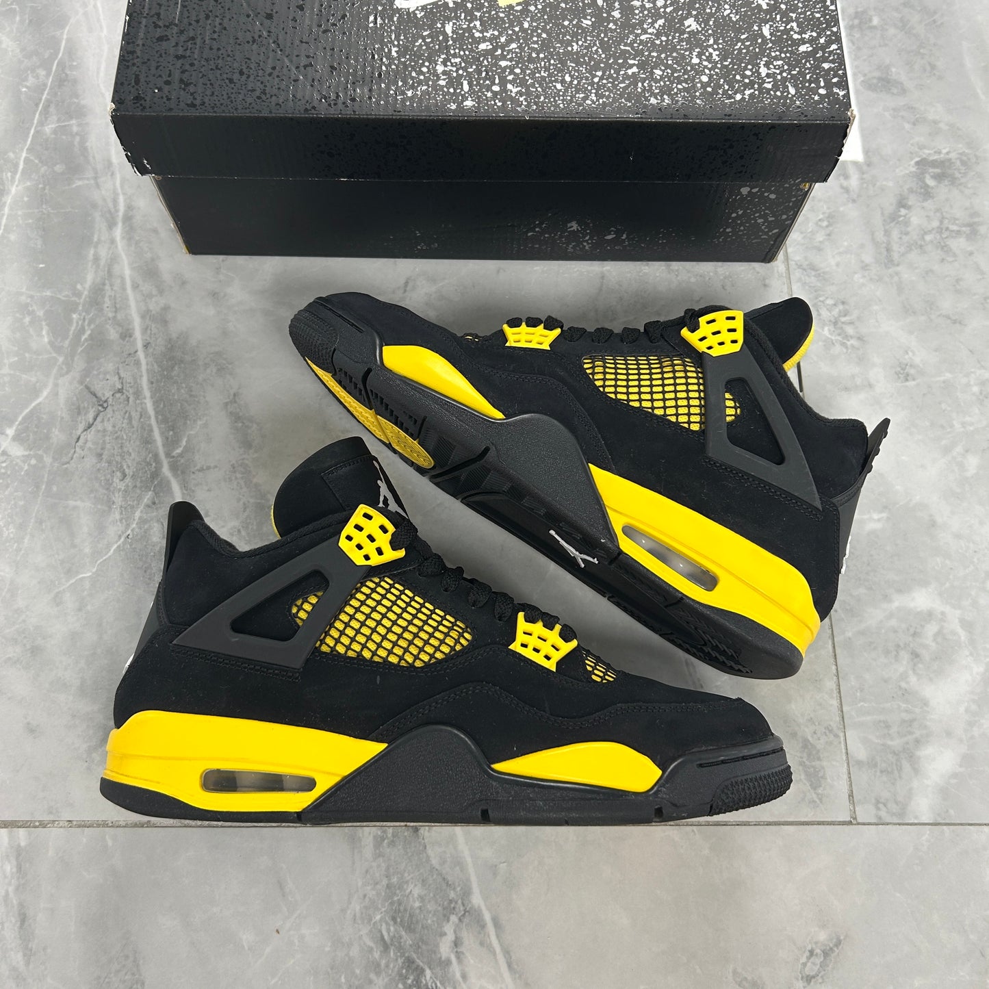 Air Jordan 4 Retro 'Thunder' 2023 (USED)
