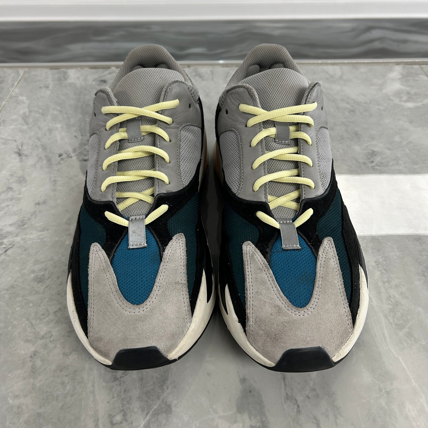 adidas Yeezy Boost 700
Wave Runner (USED NO BOX)