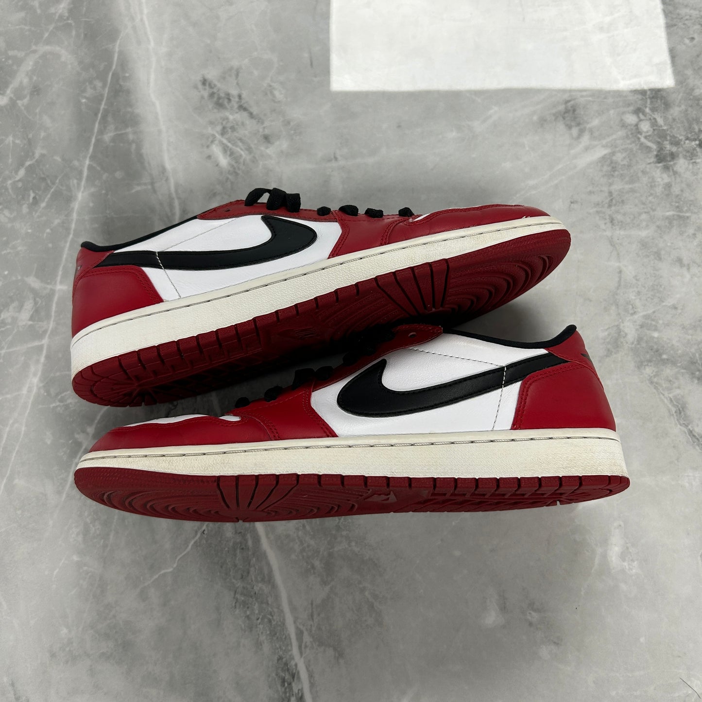 Jordan 1 Retro Low Chicago (2016)(USED NO BOX)