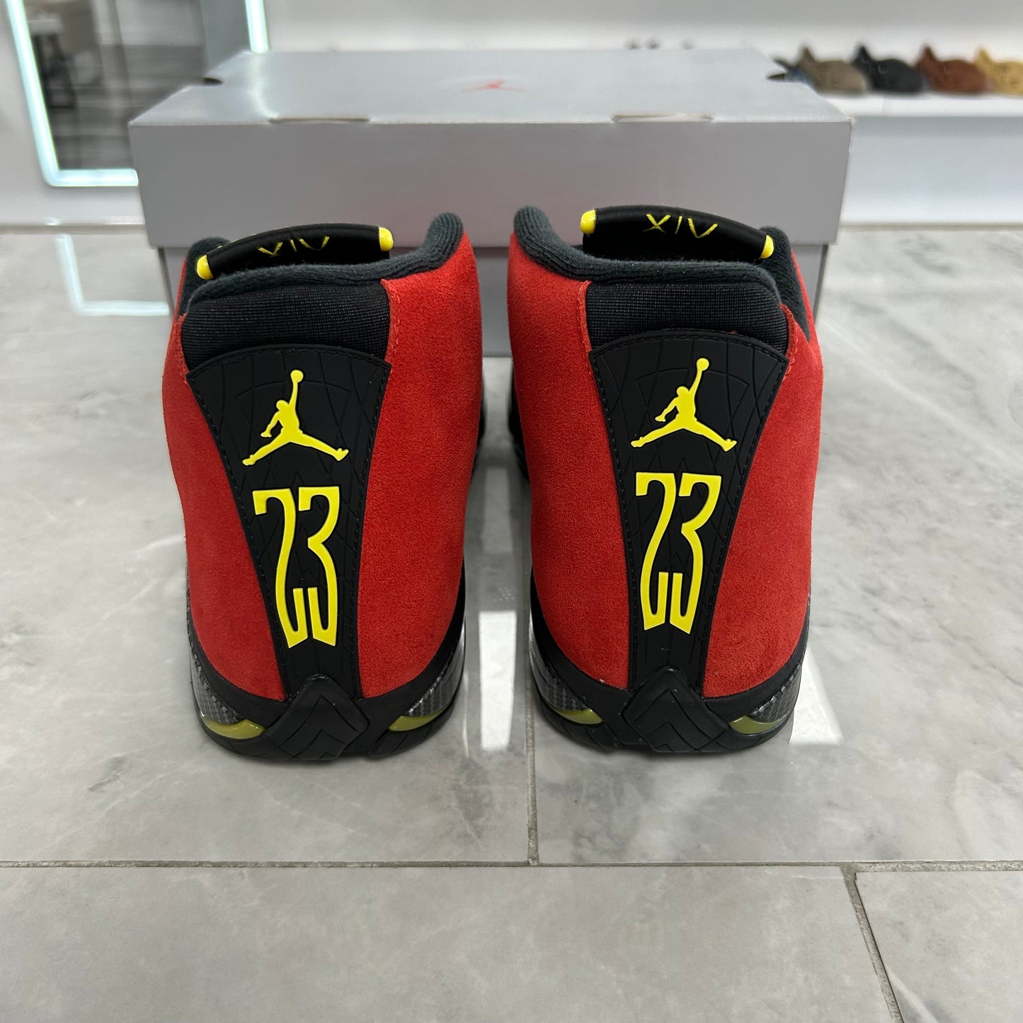 Air Jordan 14 Retro Ferrari (2025)(USED)