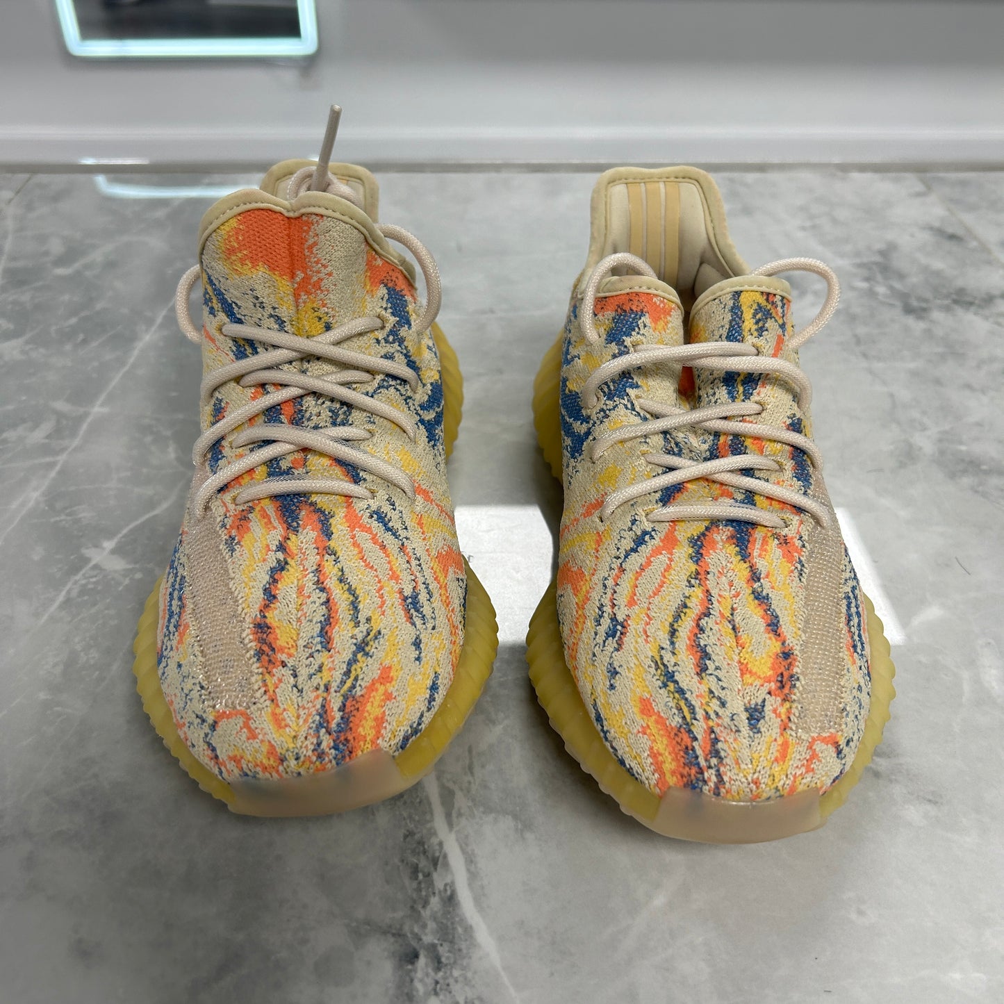 Adidas Yeezy Boost 350 V2 MX
Oat (Used)(No Box)