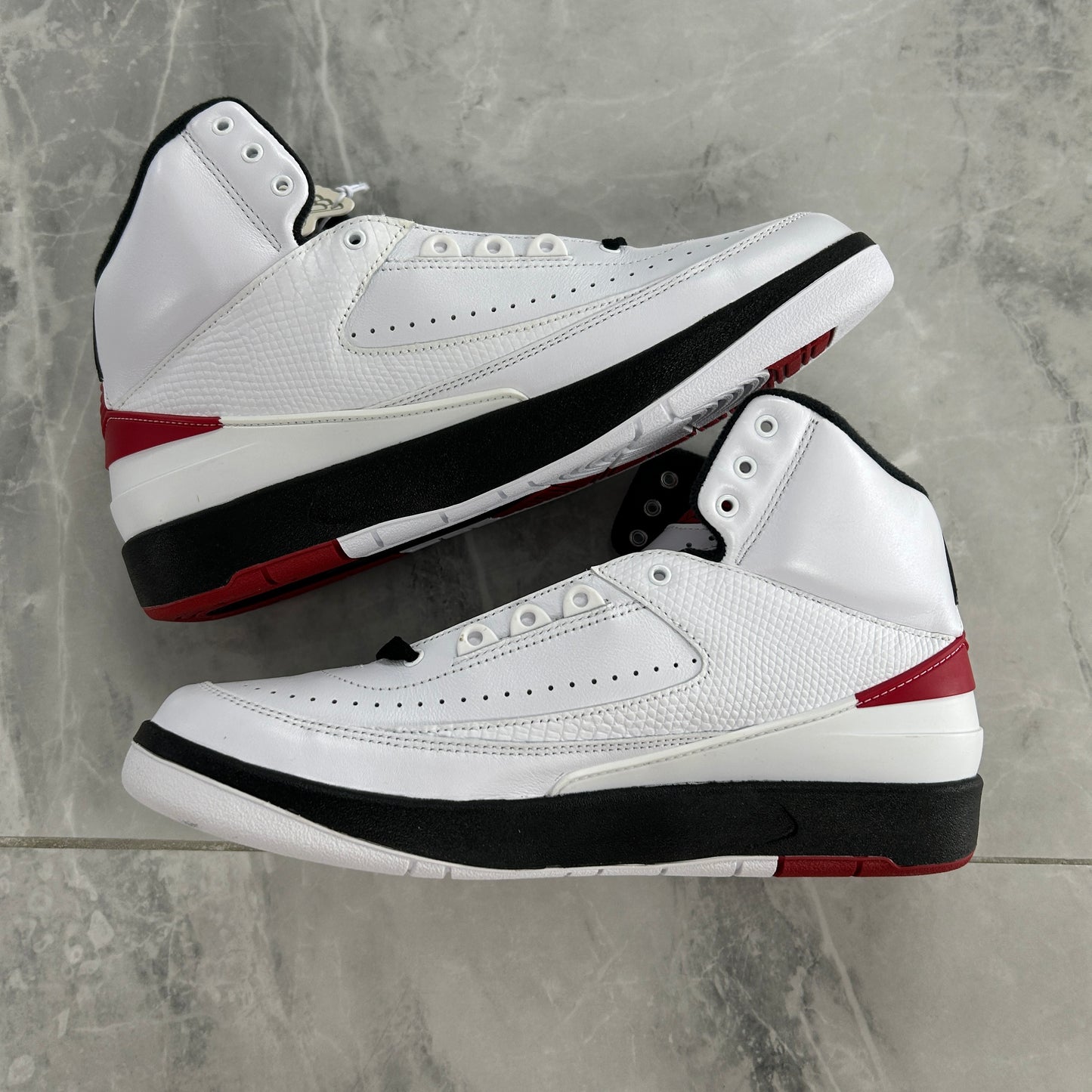 Jordan 2 Retro OG Chicago (2022)(Used)(No Box)