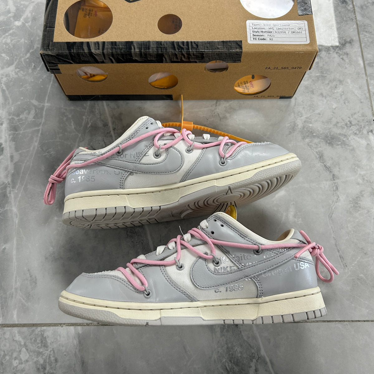 Nike Dunk Low Off-White Lot 9 - view 3
