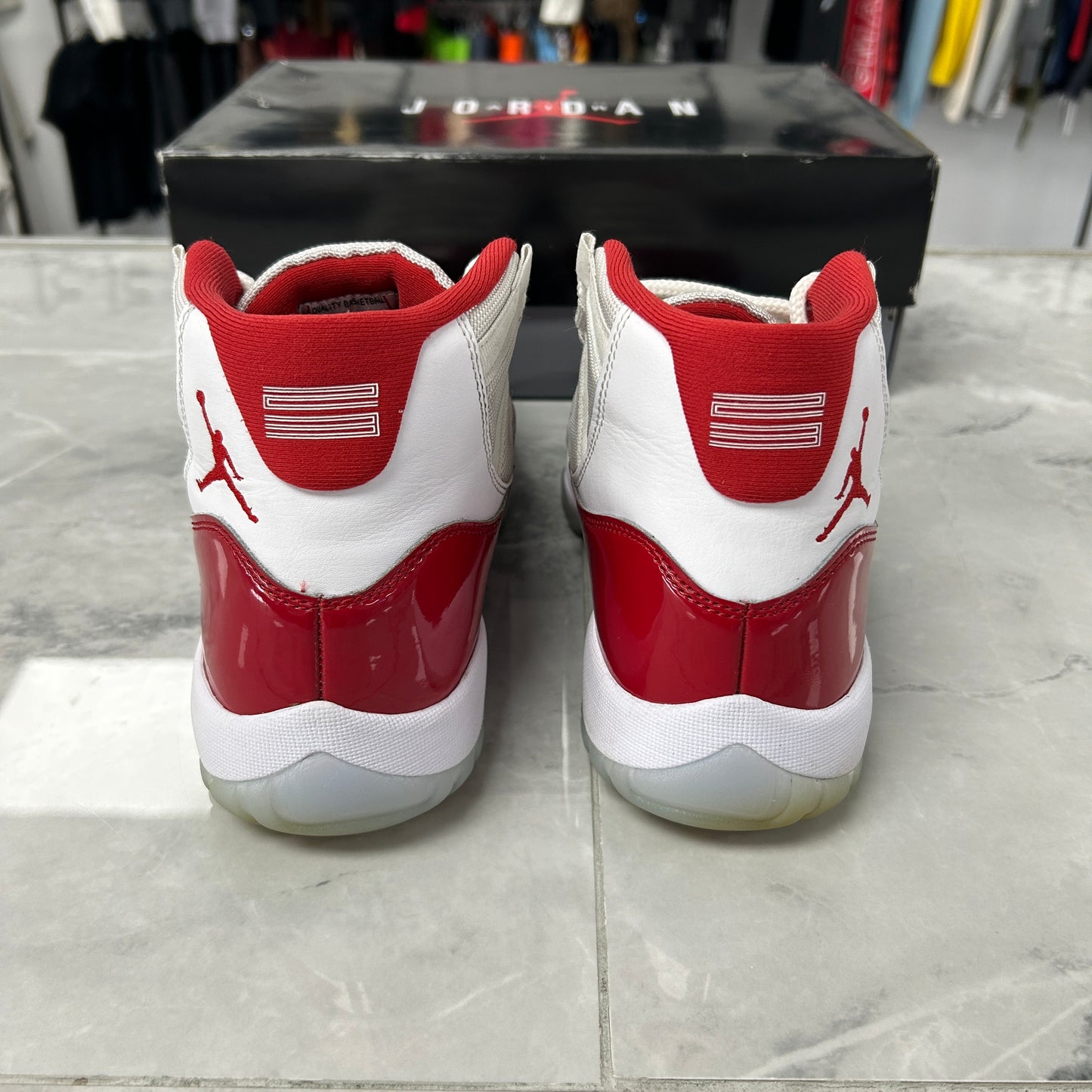 Jordan 11 Retro Cherry (2022)(USED)