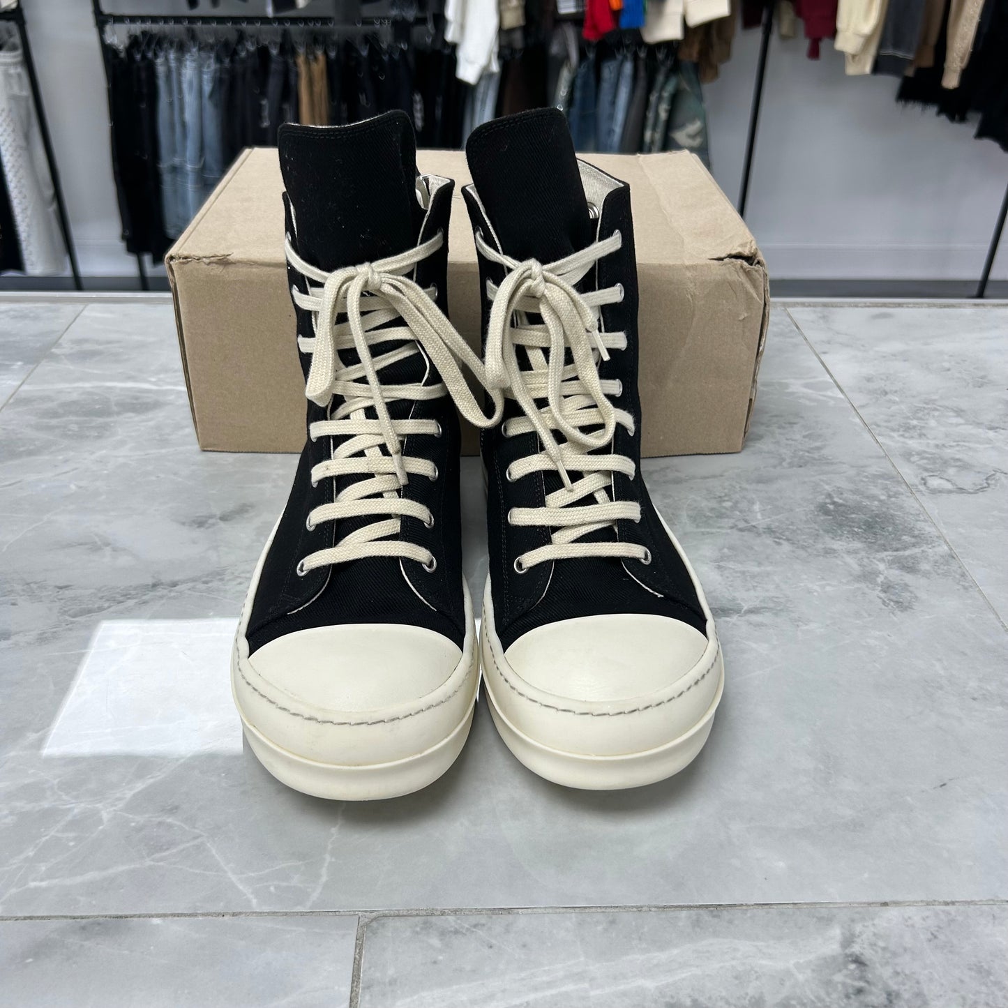 Rick Owens Lido DRKSHDW High
Black Milk (USED)