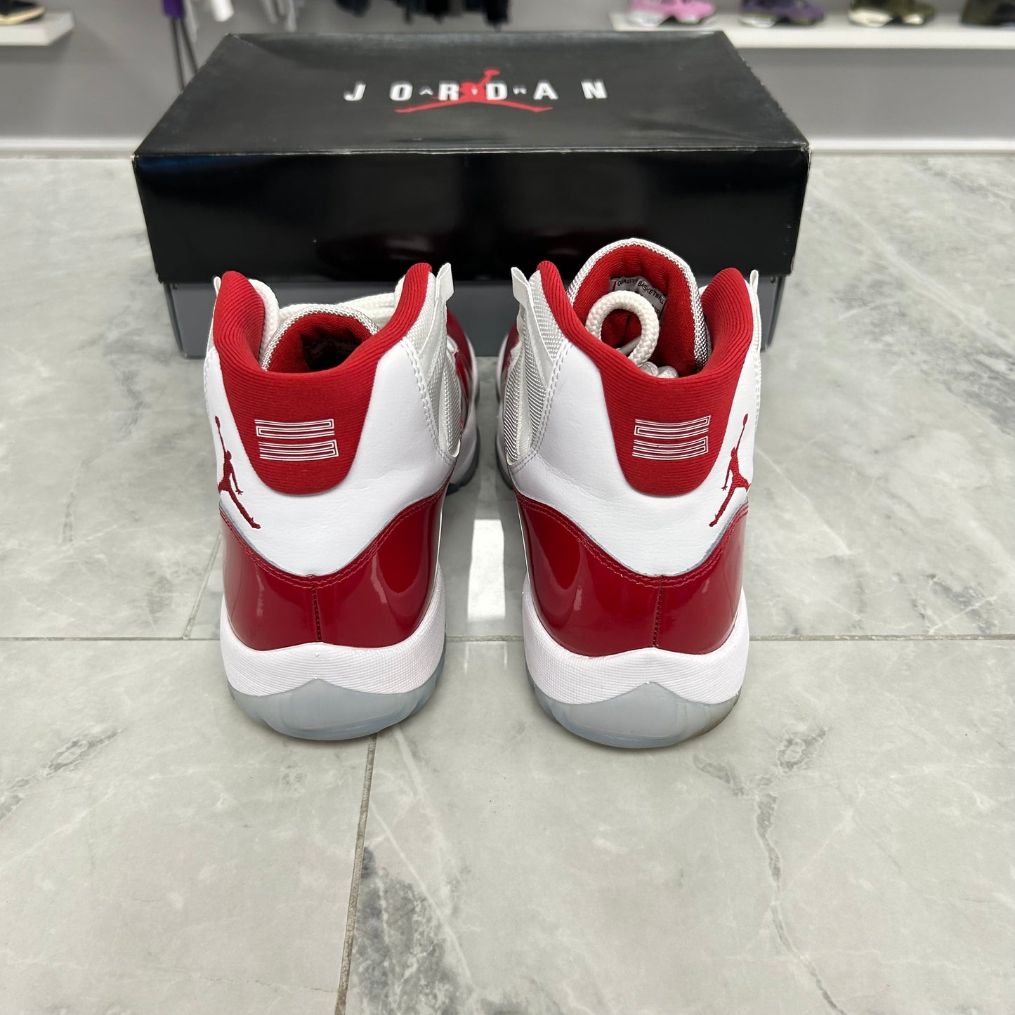 Jordan 11 Retro Cherry (2022) (USED)