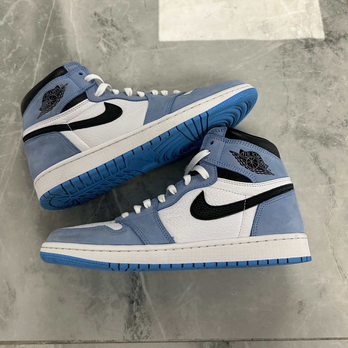 Jordan 1 Retro High OG University Blue (USED NO BOX)