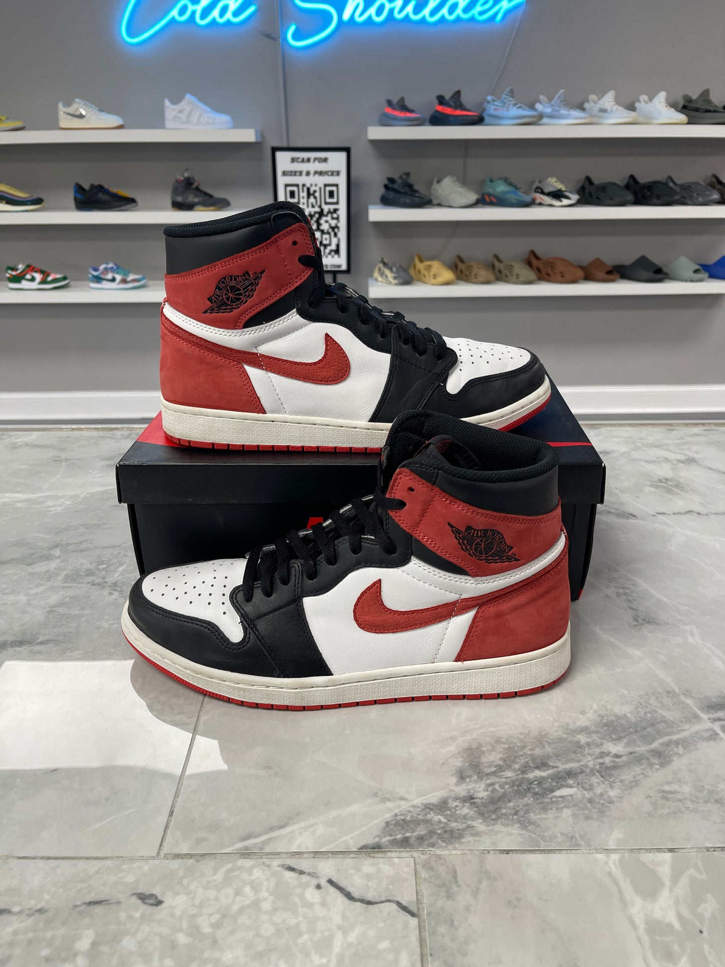 Jordan 1 Retro High Track Red (Used)