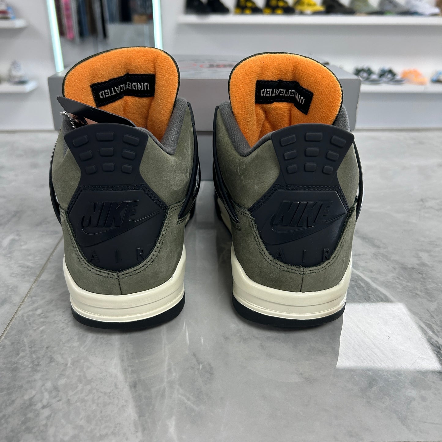Jordan 4 Retro OG SP Undefeated (2025) (USED)